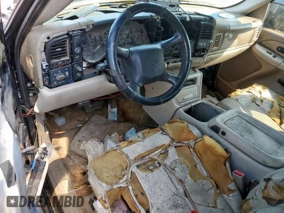 2002 Chevrolet Suburban LT с VIN 3GNEC16Z02G233259, выставлен на аукционе Copart как лот 81323525 с пробегом Не указан миль и Чистый • Clean title. История ставок и продаж доступна на DreamBid. Изображение 8.