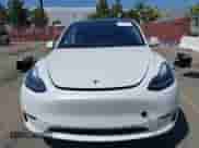 2023 Tesla Model Y Long Range z VIN 7SAYGDEE9PA081036, wystawiony jako IAAI lot #43151161 z przebiegiem 49 637 mil mil oraz . Historia ofert i sprzedaży dostępna na DreamBid. Obrazek 12.