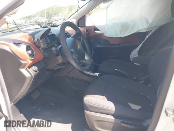 2012 Chevrolet Sonic LT z VIN 1G1JC6SB0C4206096, wystawiony jako IAAI lot #42799234 z przebiegiem 154 255 mil mil oraz . Historia ofert i sprzedaży dostępna na DreamBid. Obrazek 5.