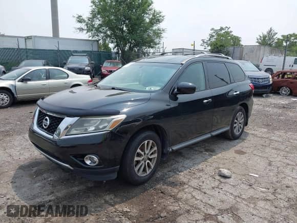 2013 Nissan Pathfinder SL with VIN 5N1AR2MM7DC606348, listed as a IAAI auction lot 42926568 with 147,485 mi miles and . Bid and sale history available at DreamBid. Image 2.