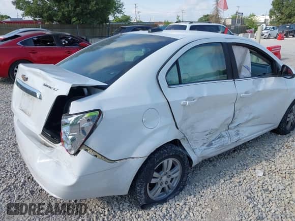 2016 Chevrolet Sonic LT с VIN 1G1JC5SH2G4134211, выставлен на аукционе IAAI как лот 42851980 с пробегом 156 618 миль миль и . История ставок и продаж доступна на DreamBid. Изображение 6.
