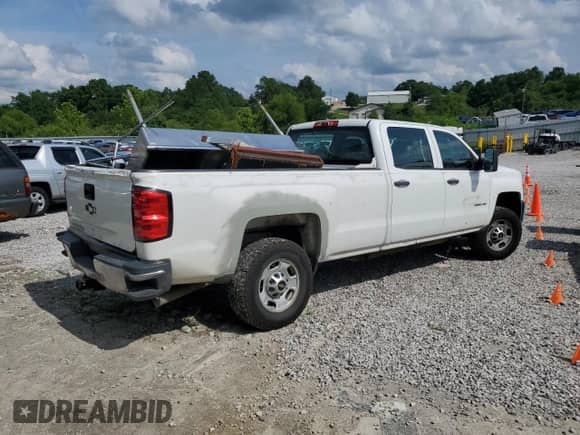 2015 Chevrolet Silverado 2500HD Work Truck z VIN 1GC1KUEG9FF103421, wystawiony jako Copart lot #65182885 z przebiegiem 155 513 mil mil oraz Szkoda całkowita • Salvage title. Historia ofert i sprzedaży dostępna na DreamBid. Obrazek 3.