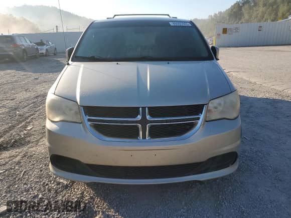 2013 Dodge Grand Caravan SXT with VIN 2C4RDGCG1DR575507, listed as a Copart auction lot 80065985 with 185,478 mi miles and Salvage title. Bid and sale history available at DreamBid. Image 5.