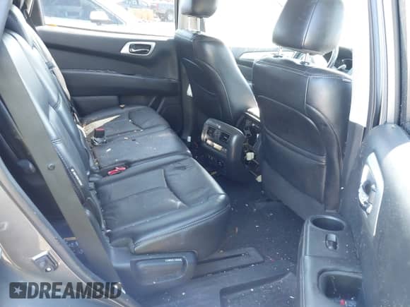 2019 Nissan Pathfinder S z VIN 5N1DR2MN4KC627709, wystawiony jako IAAI lot #41656585 z przebiegiem 89 705 mil mil oraz . Historia ofert i sprzedaży dostępna na DreamBid. Obrazek 8.