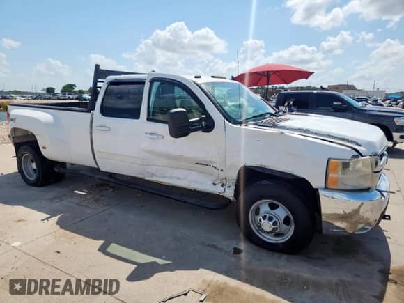 2008 Chevrolet Silverado 3500HD DRW LTZ с VIN 1GCJK33678F134271, выставлен на аукционе Copart как лот 61677885 с пробегом 485 329 миль миль и Списание • Salvage title. История ставок и продаж доступна на DreamBid. Изображение 4.