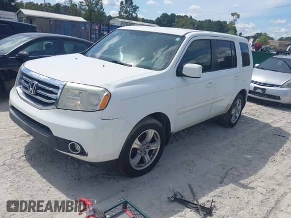 2015 Honda Pilot EX with VIN 5FNYF3H41FB025008, listed as a IAAI auction lot 43299597 with 232,455 mi miles and . Bid and sale history available at DreamBid. Image 2.