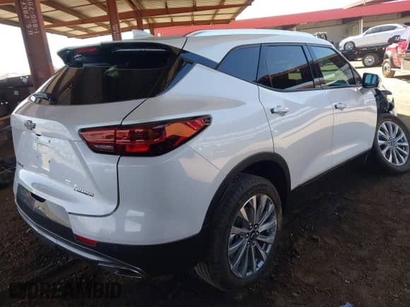 2024 Chevrolet Blazer Premier с VIN 3GNKBFR48RS207891, выставлен на аукционе IAAI как лот 42297266 с пробегом 13 935 миль миль и . История ставок и продаж доступна на DreamBid. Изображение 4.