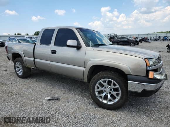 2003 Chevrolet Silverado 1500 LS с VIN 1GCEK19V13E273220, выставлен на аукционе Copart как лот 68141815 с пробегом 272 454 миль миль и Списание • Salvage title. История ставок и продаж доступна на DreamBid. Изображение 4.