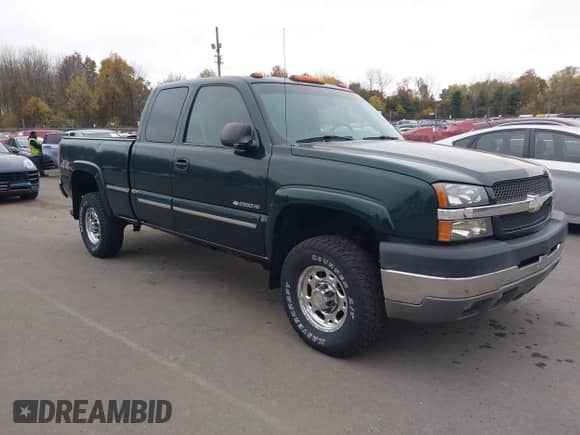 2003 Chevrolet Silverado 2500HD LT with VIN 1GCHK29U93E192928, listed as a IAAI auction lot 43558055 with 90,700 mi miles and . Bid and sale history available at DreamBid. Image 1.