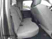 2019 Ram 1500 Express z VIN 1C6RR7FT4KS636345, wystawiony jako IAAI lot #41413262 z przebiegiem 92 981 mil mil oraz . Historia ofert i sprzedaży dostępna na DreamBid. Obrazek 8.