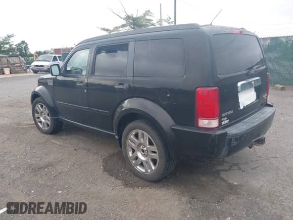 2007 Dodge Nitro R/T with VIN 1D8GU58667W656916, listed as a IAAI auction lot 42232777 with 172,023 mi miles and . Bid and sale history available at DreamBid. Image 3.