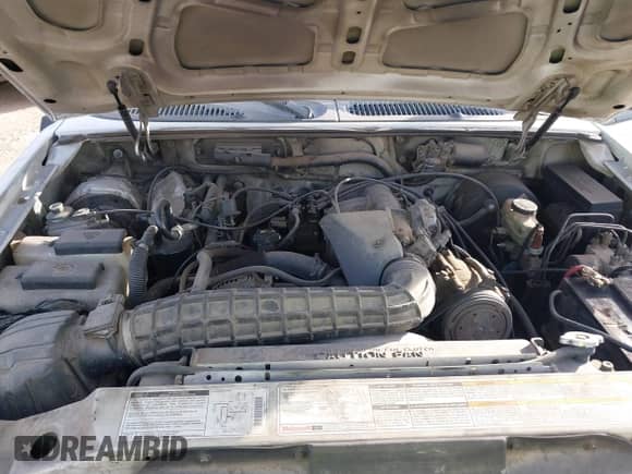 1999 Ford Explorer XL with VIN 1FMZU32X6XZB34133, listed as a IAAI auction lot 41391700 with 275,611 mi miles and . Bid and sale history available at DreamBid. Image 10.