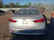 2017 Hyundai Elantra SE z VIN 5NPD84LF7HH055576, wystawiony jako IAAI lot #43330336 z przebiegiem 113 103 mil mil oraz . Historia ofert i sprzedaży dostępna na DreamBid. Obrazek 16.