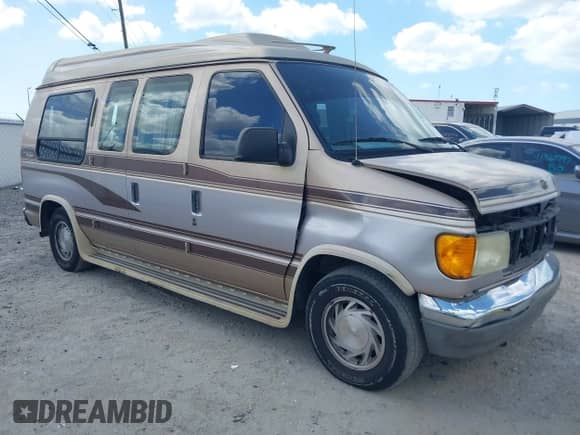 1994 Ford Econoline Cargo with VIN 1FDEE14N5RHB72537, listed as a IAAI auction lot 41968893 with 245,866 mi miles and . Bid and sale history available at DreamBid. Image 1.