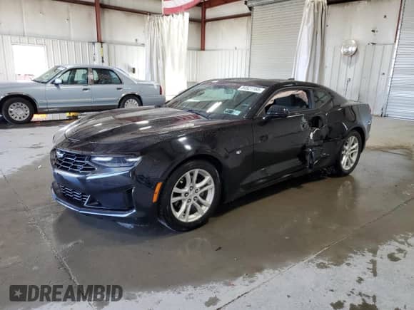 2020 Chevrolet Camaro 1LS с VIN 1G1FB1RX7L0103214, выставлен на аукционе Copart как лот 84921165 с пробегом 67 701 миль миль и На запчасти • Non repairable. История ставок и продаж доступна на DreamBid. Изображение 1.