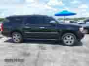 2009 Chevrolet Suburban LTZ с VIN 1GNFC36J69R299643, выставлен на аукционе IAAI как лот 42857351 с пробегом 157 941 миль миль и . История ставок и продаж доступна на DreamBid. Изображение 13.
