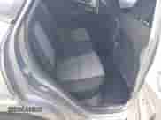 2021 Hyundai Kona SE z VIN KM8K12AA6MU705288, wystawiony jako IAAI lot #39764414 z przebiegiem 75 528 mil mil oraz . Historia ofert i sprzedaży dostępna na DreamBid. Obrazek 8.