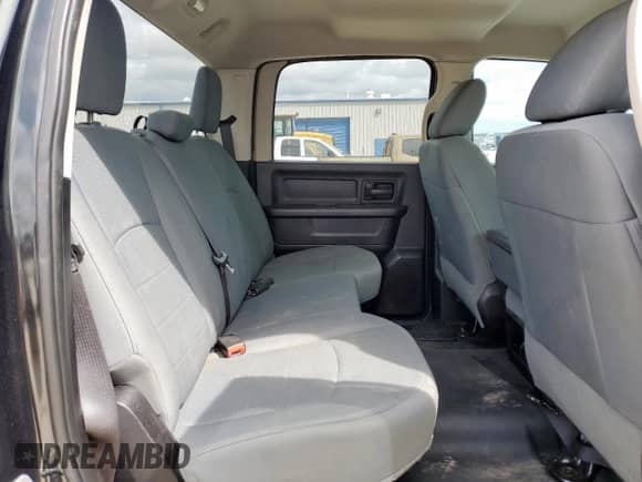 2016 Ram 1500 Tradesman z VIN 1C6RR7SM3GS126218, wystawiony jako Copart lot #50980185 z przebiegiem 340 083 mil mil oraz Szkoda całkowita • Salvage title. Historia ofert i sprzedaży dostępna na DreamBid. Obrazek 10.