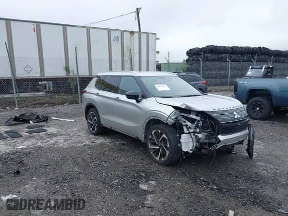 2023 Mitsubishi Outlander SEL z VIN JA4J4VA8XPZ025997, wystawiony jako IAAI lot #42376215 z przebiegiem 20 934 mil mil oraz . Historia ofert i sprzedaży dostępna na DreamBid. Obrazek 1.