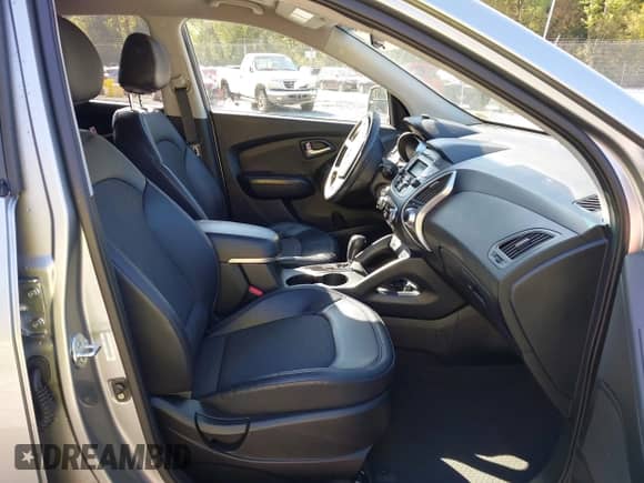 2013 Hyundai Tucson GLS z VIN KM8JU3AC0DU760359, wystawiony jako IAAI lot #43346745 z przebiegiem 120 726 mil mil oraz . Historia ofert i sprzedaży dostępna na DreamBid. Obrazek 5.