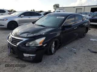 2015 Nissan Altima SV with VIN 1N4AL3AP2FC264925, listed as a Copart auction lot 68580975 with 135,928 mi miles and Salvage title. Bid and sale history available at DreamBid. Image 1.