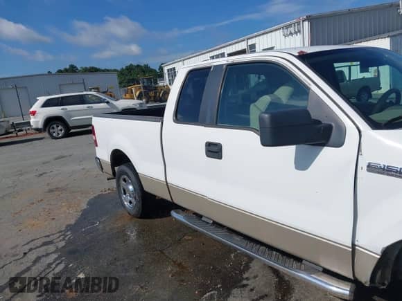 2007 Ford F-150 XL с VIN 1FTPX12V57FA95008, выставлен на аукционе IAAI как лот 42764373 с пробегом 205 172 миль миль и . История ставок и продаж доступна на DreamBid. Изображение 14.