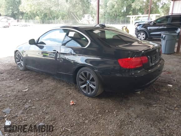 2013 BMW 3 Series 328i с VIN WBAKE3C59DE771744, выставлен на аукционе IAAI как лот 43028146 с пробегом 126 102 миль миль и . История ставок и продаж доступна на DreamBid. Изображение 3.