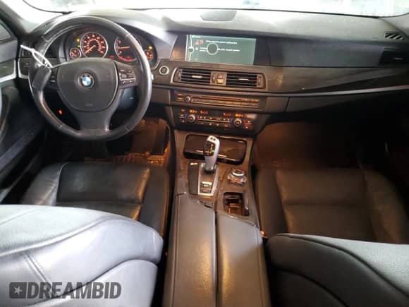 2011 BMW 5 Series 535i с VIN WBAFR7C55BC605033, выставлен на аукционе Copart как лот 81855395 с пробегом 146 088 миль миль и Чистый • Clean title. История ставок и продаж доступна на DreamBid. Изображение 8.