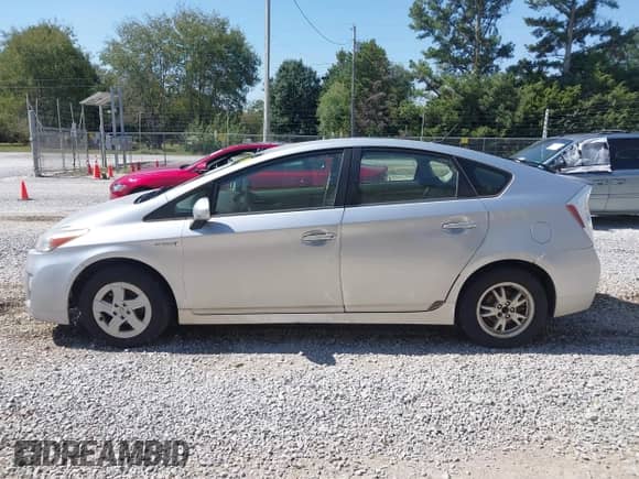 2011 Toyota Prius I z VIN JTDKN3DU6B5330532, wystawiony jako IAAI lot #43369702 z przebiegiem 169 764 mil mil oraz . Historia ofert i sprzedaży dostępna na DreamBid. Obrazek 14.