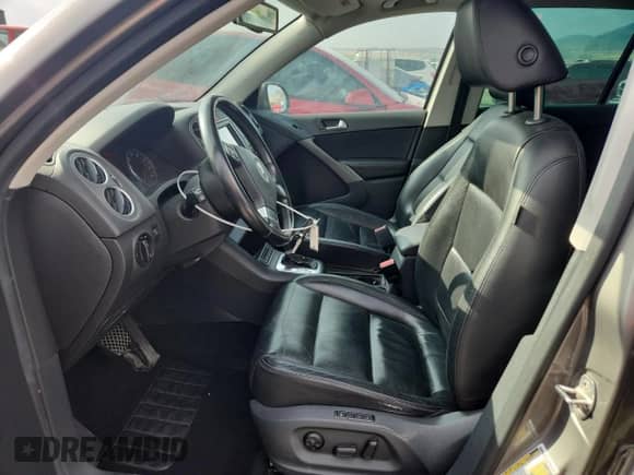 2009 Volkswagen Tiguan SE с VIN WVGBV95N19W002980, выставлен на аукционе Copart как лот 71202745 с пробегом 225 386 миль миль и Списание • Salvage title. История ставок и продаж доступна на DreamBid. Изображение 7.