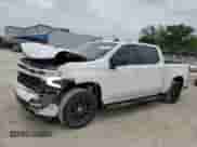 2023 Chevrolet Silverado 1500 z VIN 1GCPADE86PZ321242, wystawiony jako Copart lot #77026824 z przebiegiem 7 400 mil mil oraz Szkoda całkowita • Salvage title. Historia ofert i sprzedaży dostępna na DreamBid. Obrazek 1.
