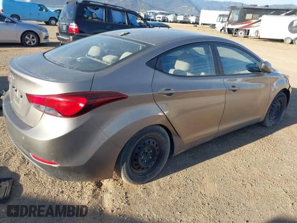 2016 Hyundai Elantra SE z VIN 5NPDH4AE1GH690236, wystawiony jako IAAI lot #43355003 z przebiegiem 151 266 mil mil oraz . Historia ofert i sprzedaży dostępna na DreamBid. Obrazek 4.