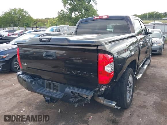 2019 Toyota Tundra SR5 с VIN 5TFAY5F18KX842461, выставлен на аукционе IAAI как лот 43093542 с пробегом 130 182 миль миль и . История ставок и продаж доступна на DreamBid. Изображение 4.