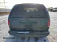 2000 Dodge Caravan SE z VIN 2B4GP45G2YR702617, wystawiony jako Copart lot #87403154 z przebiegiem Nie podano mil oraz Szkoda całkowita • Salvage title. Historia ofert i sprzedaży dostępna na DreamBid. Obrazek 6.