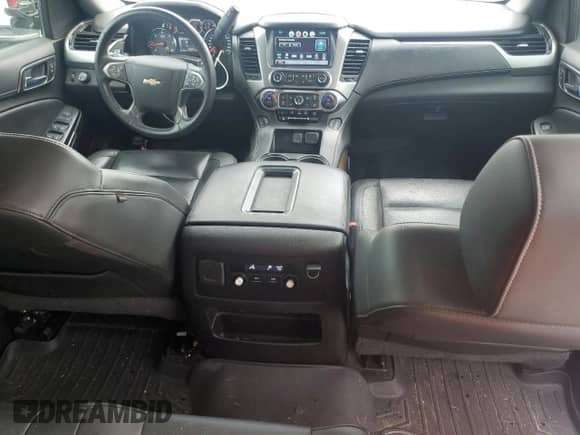 2018 Chevrolet Tahoe LT z VIN 1GNSCBKC7JR369431, wystawiony jako Copart lot #70625025 z przebiegiem 160 457 mil mil oraz Szkoda całkowita • Salvage title. Historia ofert i sprzedaży dostępna na DreamBid. Obrazek 8.