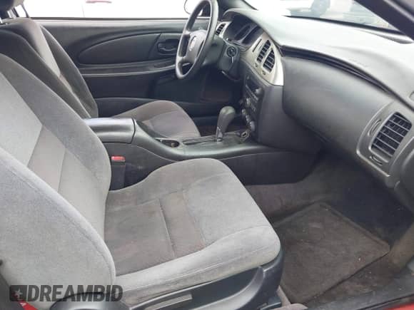 2007 Chevrolet Monte Carlo LS z VIN 2G1WJ15K979417830, wystawiony jako IAAI lot #42477706 z przebiegiem 271 562 mil mil oraz . Historia ofert i sprzedaży dostępna na DreamBid. Obrazek 5.