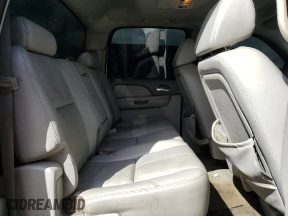 2007 Chevrolet Silverado 2500HD 1LT с VIN 1GCHK23667F565854, выставлен на аукционе Copart как лот 48966285 с пробегом Не указан миль и Списание • Salvage title. История ставок и продаж доступна на DreamBid. Изображение 10.