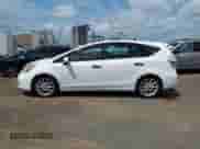 2014 Toyota Prius Two z VIN JTDZN3EU3E3313362, wystawiony jako IAAI lot #42768033 z przebiegiem Nie podano mil oraz . Historia ofert i sprzedaży dostępna na DreamBid. Obrazek 14.