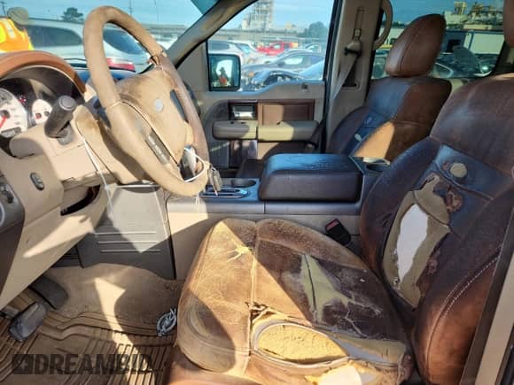 2005 Ford F-150 XLT z VIN 1FTPW14585KD18582, wystawiony jako Copart lot #81676115 z przebiegiem 320 012 mil mil oraz Szkoda całkowita • Salvage title. Historia ofert i sprzedaży dostępna na DreamBid. Obrazek 7.