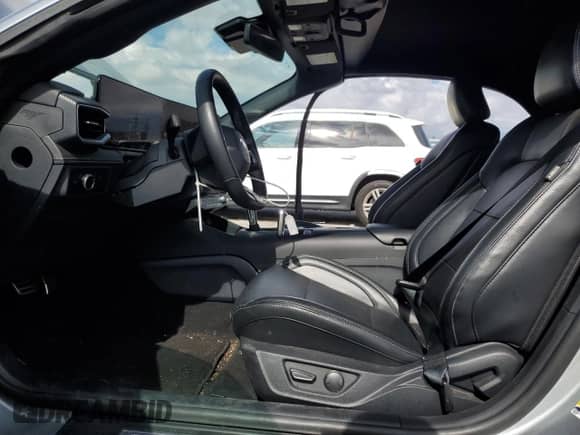 2025 Ford Mustang EcoBoost Premium с VIN 1FAGP8UH4S5119173, выставлен на аукционе Copart как лот 71020965 с пробегом 3 596 миль миль и Списание • Salvage title. История ставок и продаж доступна на DreamBid. Изображение 7.