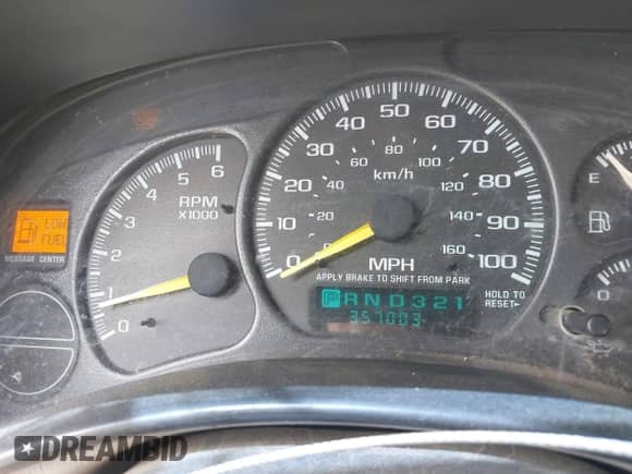 2000 GMC Sierra 1500 SLE z VIN 1GTEC19V4YZ273841, wystawiony jako IAAI lot #41981942 z przebiegiem 357 003 mil mil oraz . Historia ofert i sprzedaży dostępna na DreamBid. Obrazek 7.