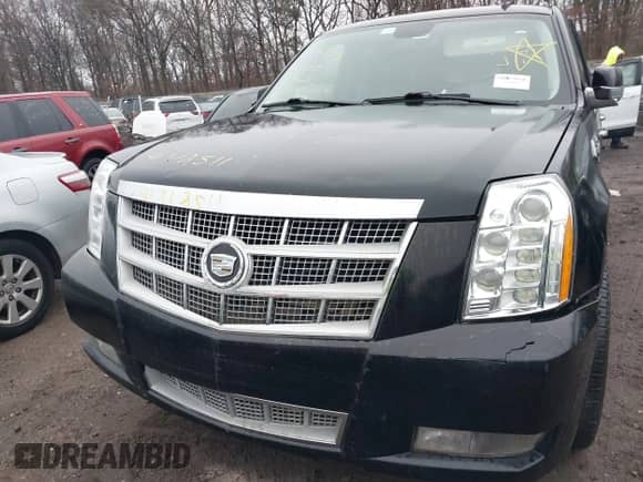 2012 Cadillac Escalade with VIN 1GYS4FEJ8CR179531, listed as a IAAI auction lot 41372511 with Not provided miles and . Bid and sale history available at DreamBid. Image 11.