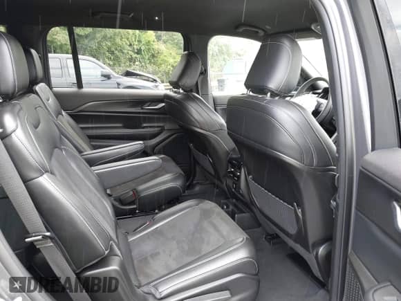 2023 Jeep Grand Cherokee Laredo с VIN 1C4RJKAG6P8828982, выставлен на аукционе IAAI как лот 42251341 с пробегом 54 028 миль миль и . История ставок и продаж доступна на DreamBid. Изображение 8.