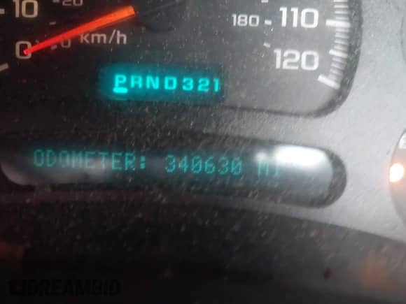 2005 GMC Sierra 1500 Work Truck z VIN 1GTEC14V15Z208030, wystawiony jako IAAI lot #41625004 z przebiegiem 340 630 mil mil oraz . Historia ofert i sprzedaży dostępna na DreamBid. Obrazek 7.