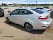 2019 Ford Fiesta S z VIN 3FADP4AJ2KM130010, wystawiony jako Copart lot #72019375 z przebiegiem 87 841 mil mil oraz Szkoda całkowita • Salvage title. Historia ofert i sprzedaży dostępna na DreamBid. Obrazek 2.