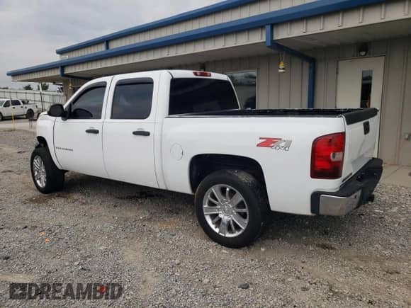 2007 Chevrolet Silverado 1500 LS с VIN 2GCEK13CX71539610, выставлен на аукционе Copart как лот 72782084 с пробегом 213 968 миль миль и Списание • Salvage title. История ставок и продаж доступна на DreamBid. Изображение 2.