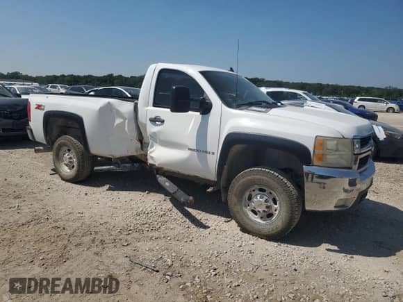 2007 Chevrolet Silverado 2500HD 1LT z VIN 1GCHK24667E575899, wystawiony jako Copart lot #65538014 z przebiegiem 296 144 mil mil oraz Szkoda całkowita • Salvage title. Historia ofert i sprzedaży dostępna na DreamBid. Obrazek 4.