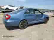 2004 Toyota Camry LE z VIN 4T1BE32K14U884650, wystawiony jako Copart lot #54884855 z przebiegiem 146 735 mil mil oraz Szkoda całkowita • Salvage title. Historia ofert i sprzedaży dostępna na DreamBid. Obrazek 3.