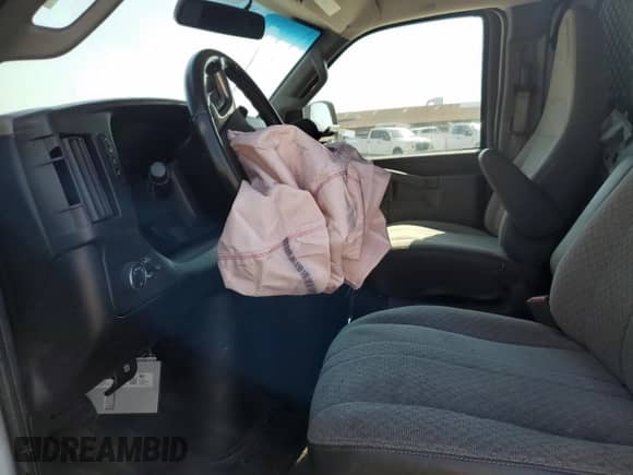 2018 Chevrolet Express Cargo с VIN 1GCWGAFP6J1234963, выставлен на аукционе Copart как лот 63556265 с пробегом Не указан миль и Списание • Salvage title. История ставок и продаж доступна на DreamBid. Изображение 7.