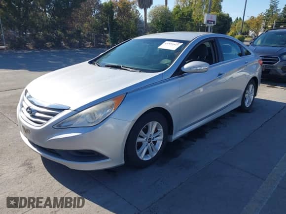 2014 Hyundai Sonata GLS с VIN 5NPEB4AC4EH936391, выставлен на аукционе IAAI как лот 43539313 с пробегом 235 658 миль миль и . История ставок и продаж доступна на DreamBid. Изображение 2.